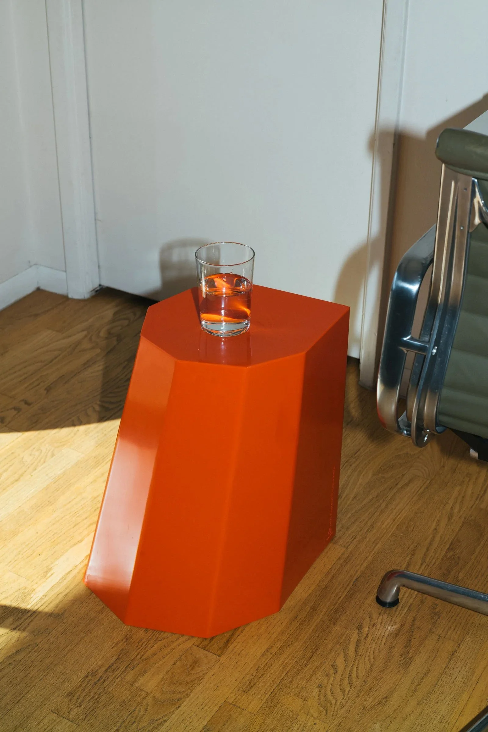 アーノルドサーカススツールL Martino Gamper カーマインレッド